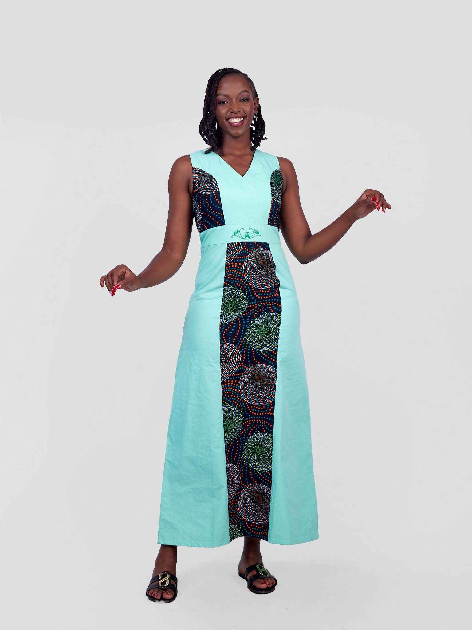 Traditional Dress for Women: Elegant & Timeless Attire Collection