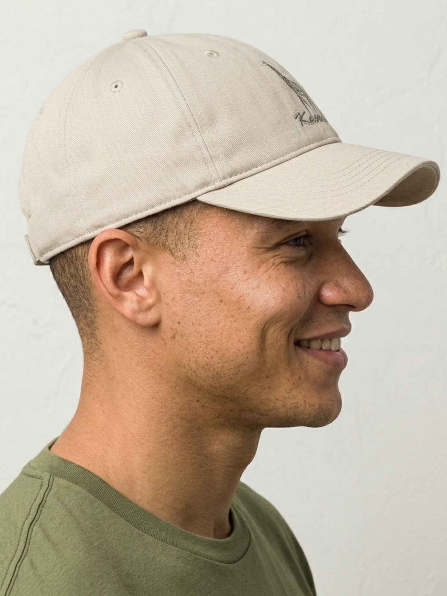 Small Giraffe Cap - Embroidered Cotton Twill Cap from Kenya